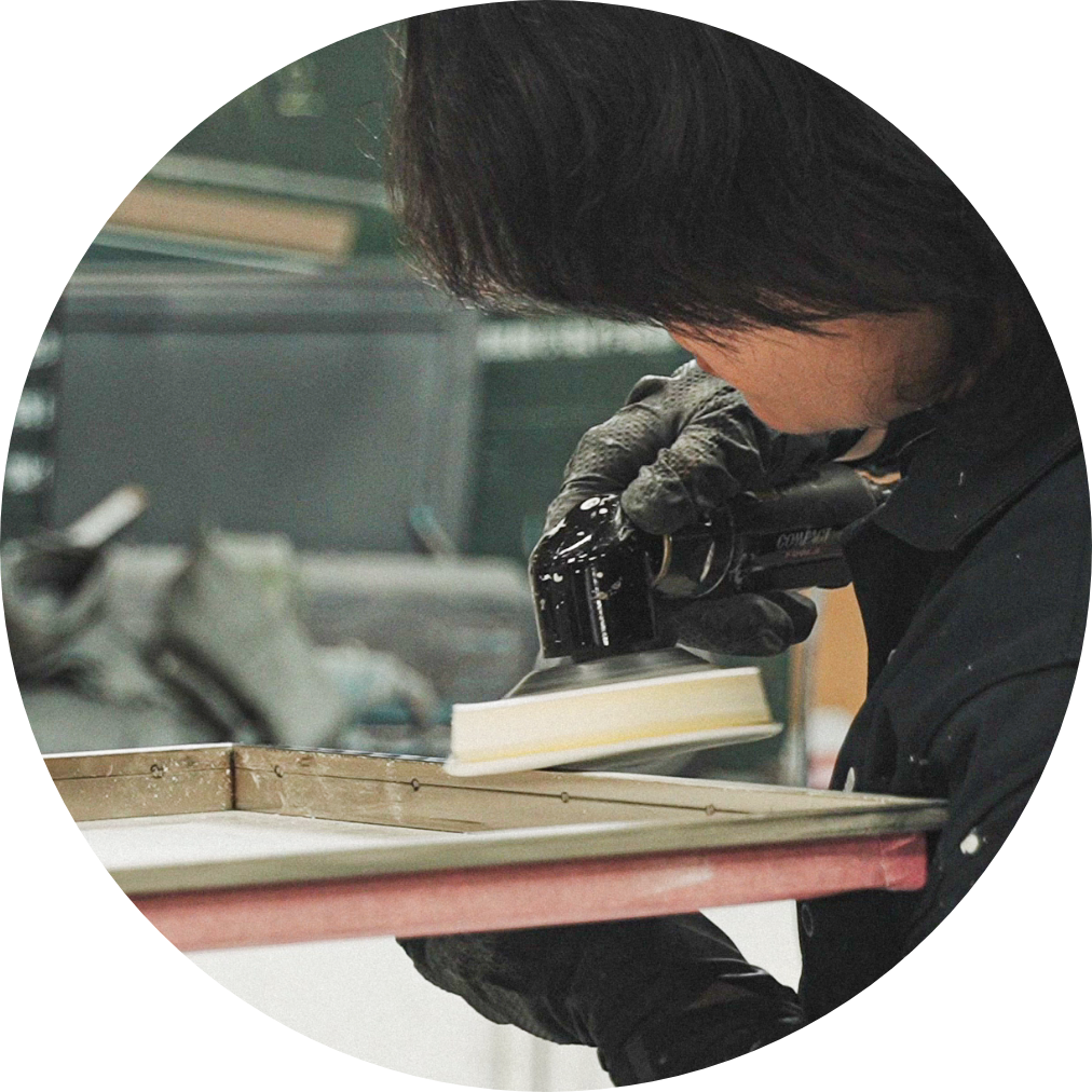 研磨 磨き 作業風景